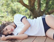 开云下载-范戴克重铸铁卫荣光，安哥拉逆袭收割尼斯，足球世界的救赎与奇迹