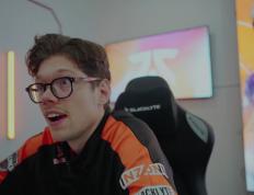 开云体育在线-FNC翻盘DRX，Chovy成为全场焦点淘汰赛3:1（北京）