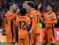 开云体育平台APP-包含荷兰足球比赛惊险激烈，球队斩获胜利的词条