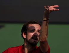 开云APP-西班牙网球队力克英国网球队，梅德韦杰夫打破历史纪录的简单介绍