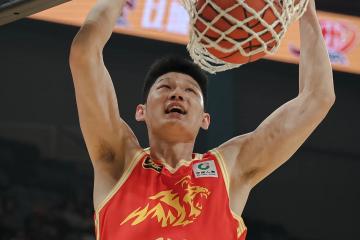 开云体育在线-惊天逆转！CBA战队挺进四强