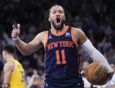 开云下载-辽宁队险胜步行者，布伦森带队取胜