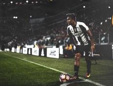 开云体育下载-绿茵传奇，日本绝杀哥伦比亚的团队奇迹与C罗个人高光的足球交响曲