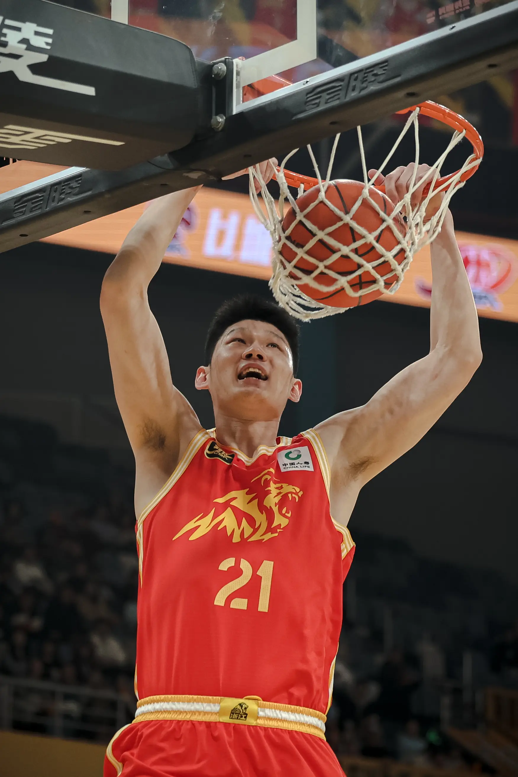 开云体育在线-惊天逆转!CBA战队挺进四强