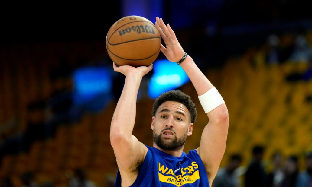 开云下载-关于黄蜂力克美国男篮,保罗三分雨点燃全场的信息