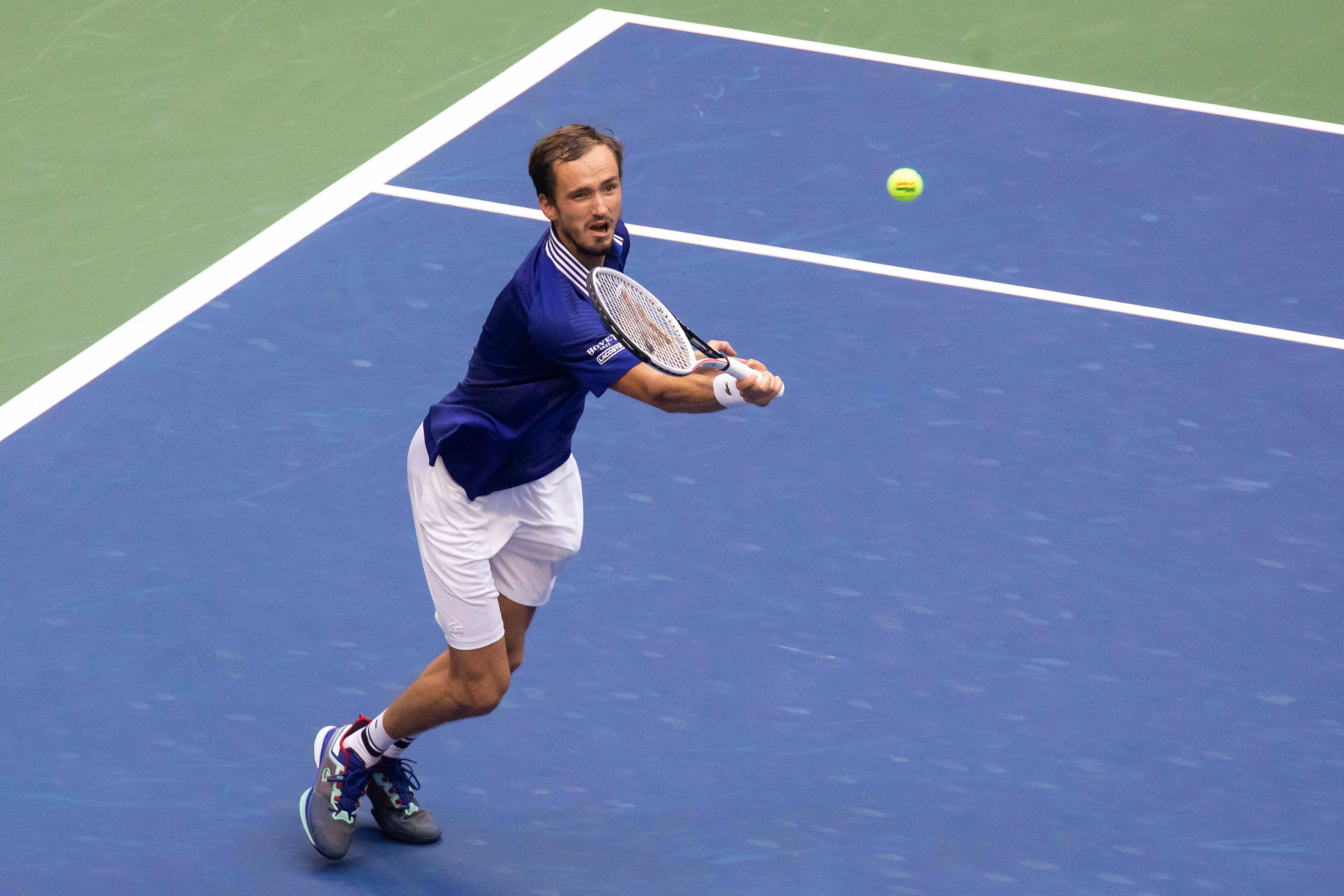 开云体育在线-美网横扫拉沃尔杯，梅德韦杰夫点燃赛场