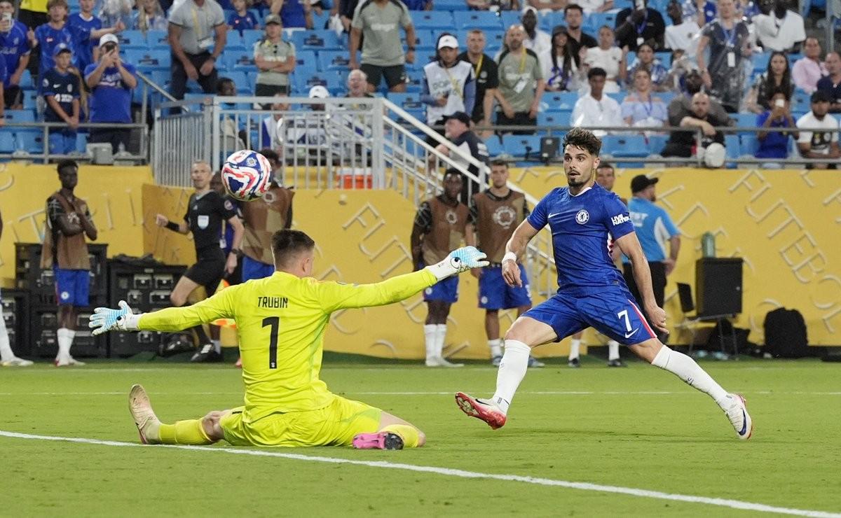 开云平台-葡萄牙队完胜法国队，马龙统治全场