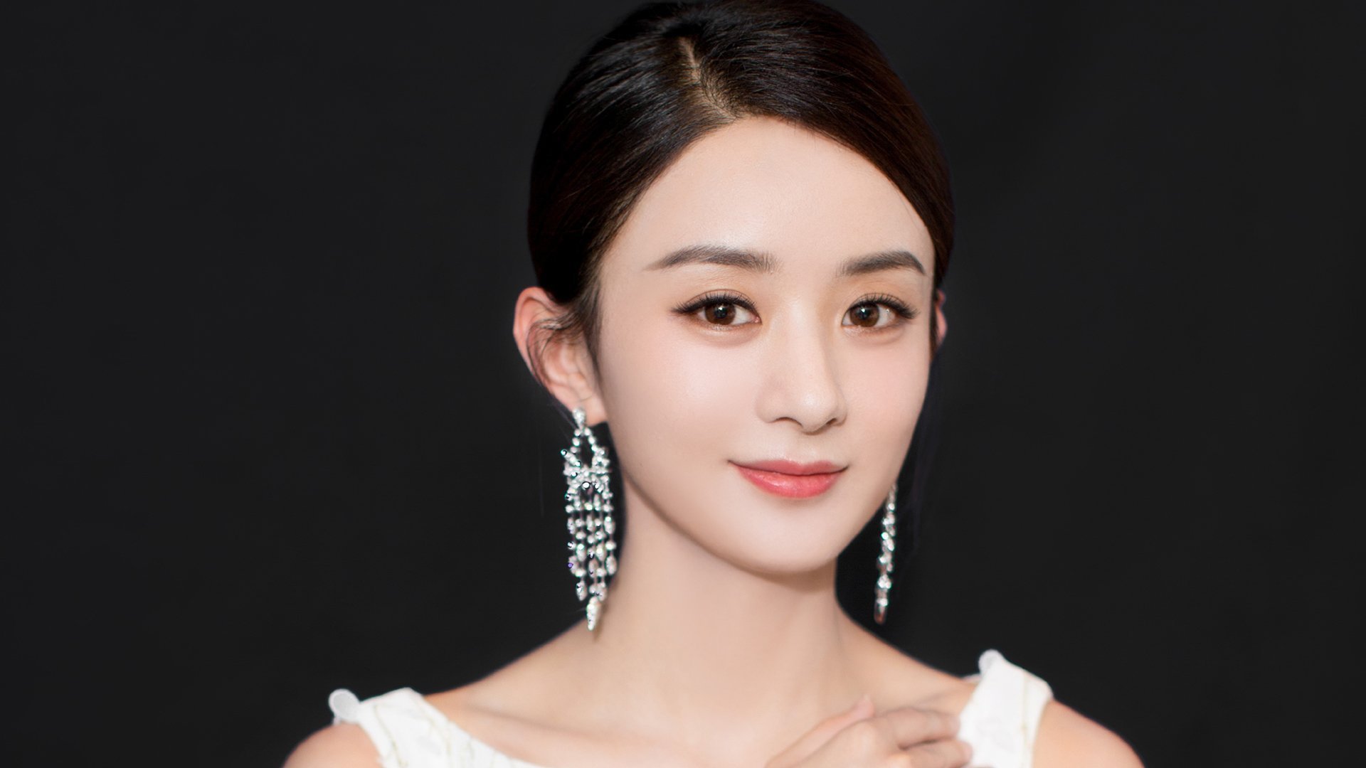 开云官网-单节风暴摧垮鹈鹕防线，利拉德末节收割诠释何为巨星硬解