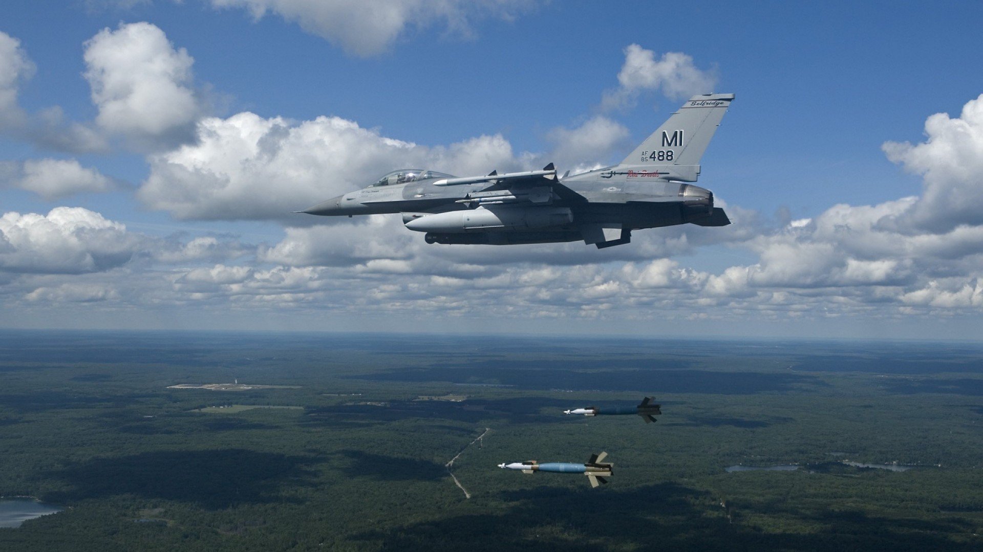 开云体育-是狂妄还是自信?莫兰特用一记死亡隔扣让质疑者闭嘴,火箭三节击溃奇才!