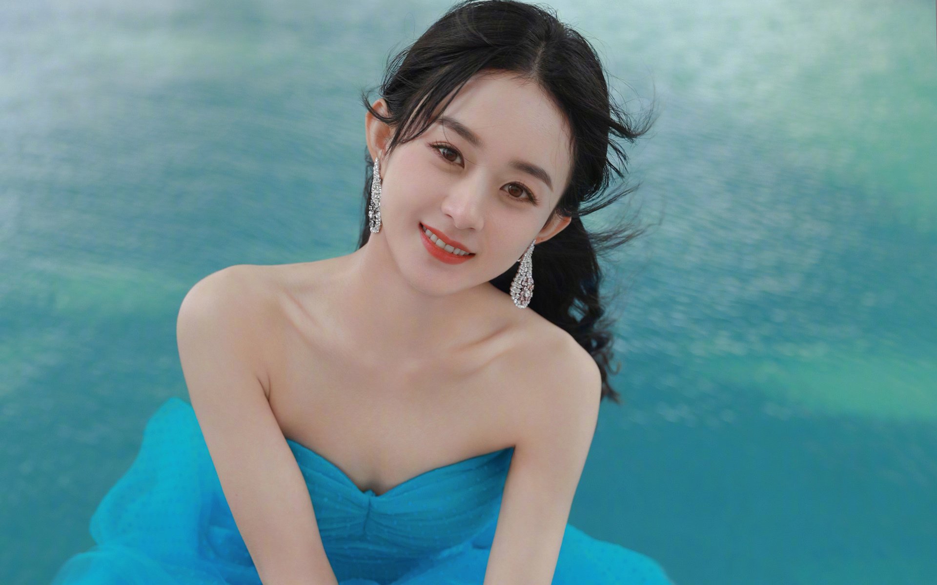 开云体育下载-迪亚斯戴帽难救主,阿森纳6-2狂胜哥伦比亚诠释团队足球真谛